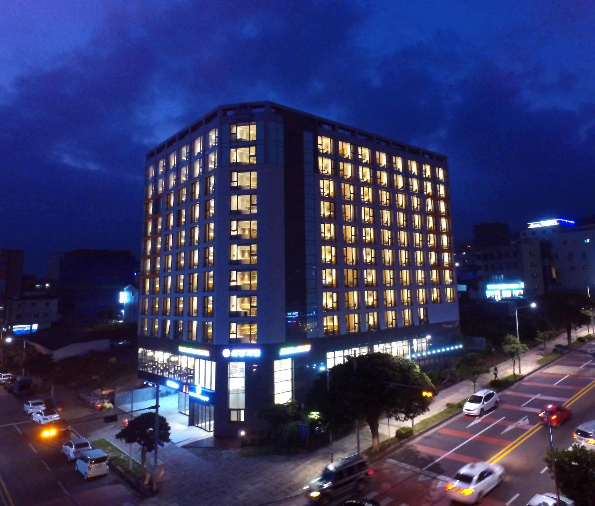 Seogwipo Js Hotel Kültér fotó